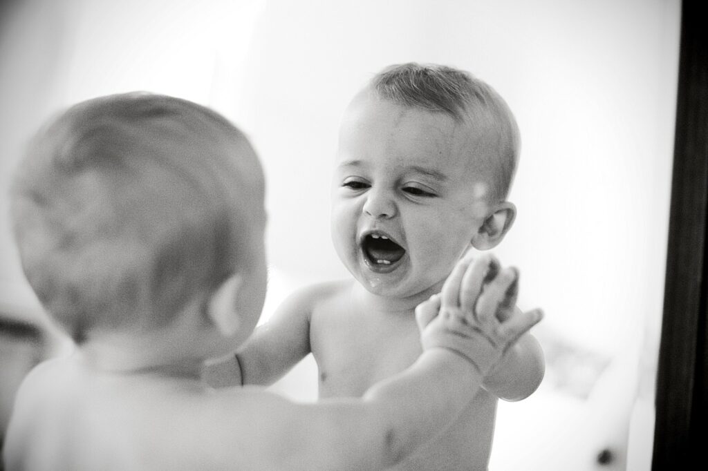 Jouet d'activité pour bébé - ourson en silicone avec miroir rappelé en  raison d'un risque de lacération