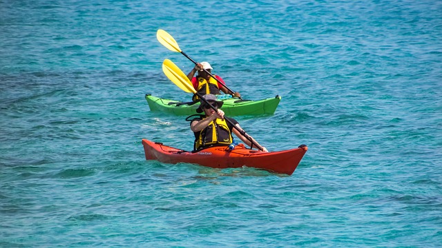 canoe kayak couple